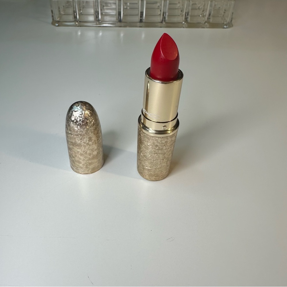New MAC Cosmetics Holiday Collection Red Matte Lipstick in Rouge in Snow
